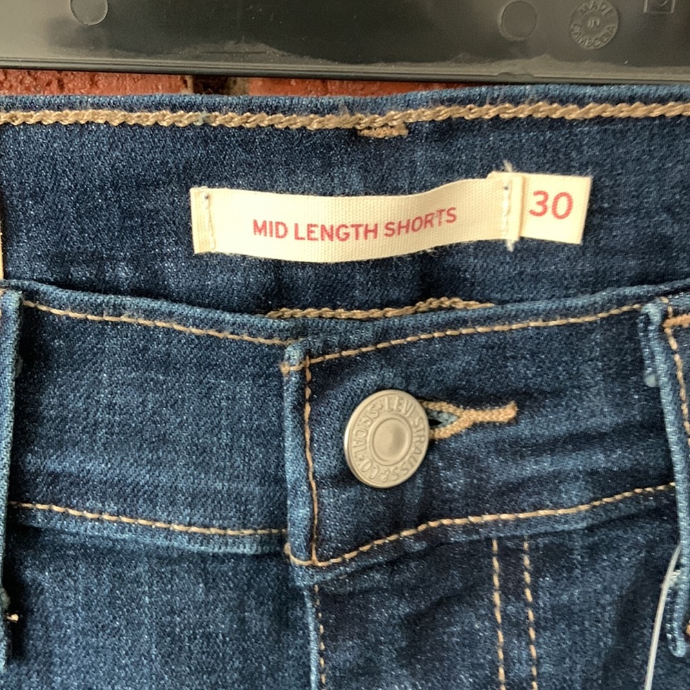 Levi’s Mid Length Cuffed Denim Shorts - Picture 2 of 7